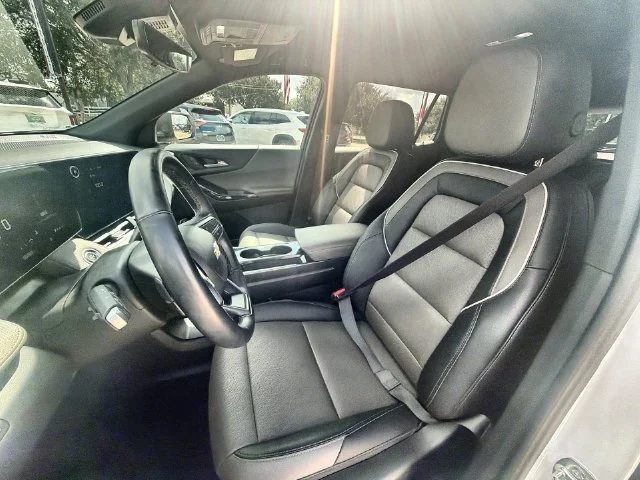 Certified Used 2025 Summit White Chevrolet LT image 18