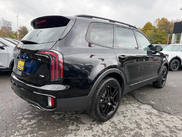 Used 2024 Black Kia EX X-Line image 13