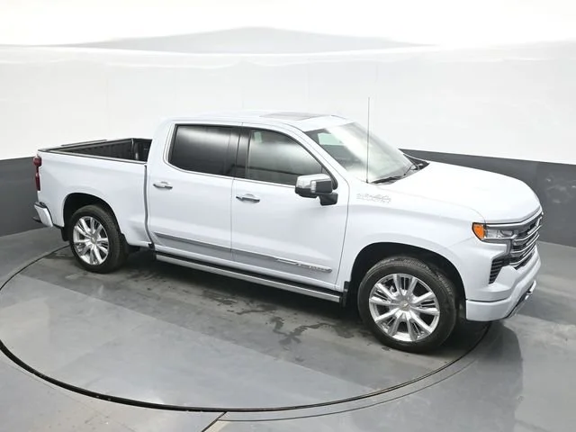 New 2026 Polar White Tricoat Chevrolet High Country image 15