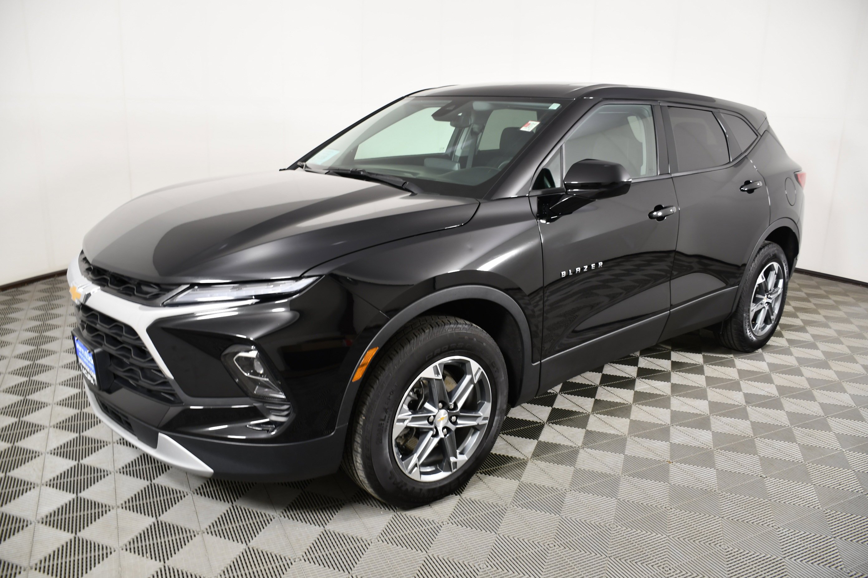 Used 2025 Black Chevrolet LT image 10
