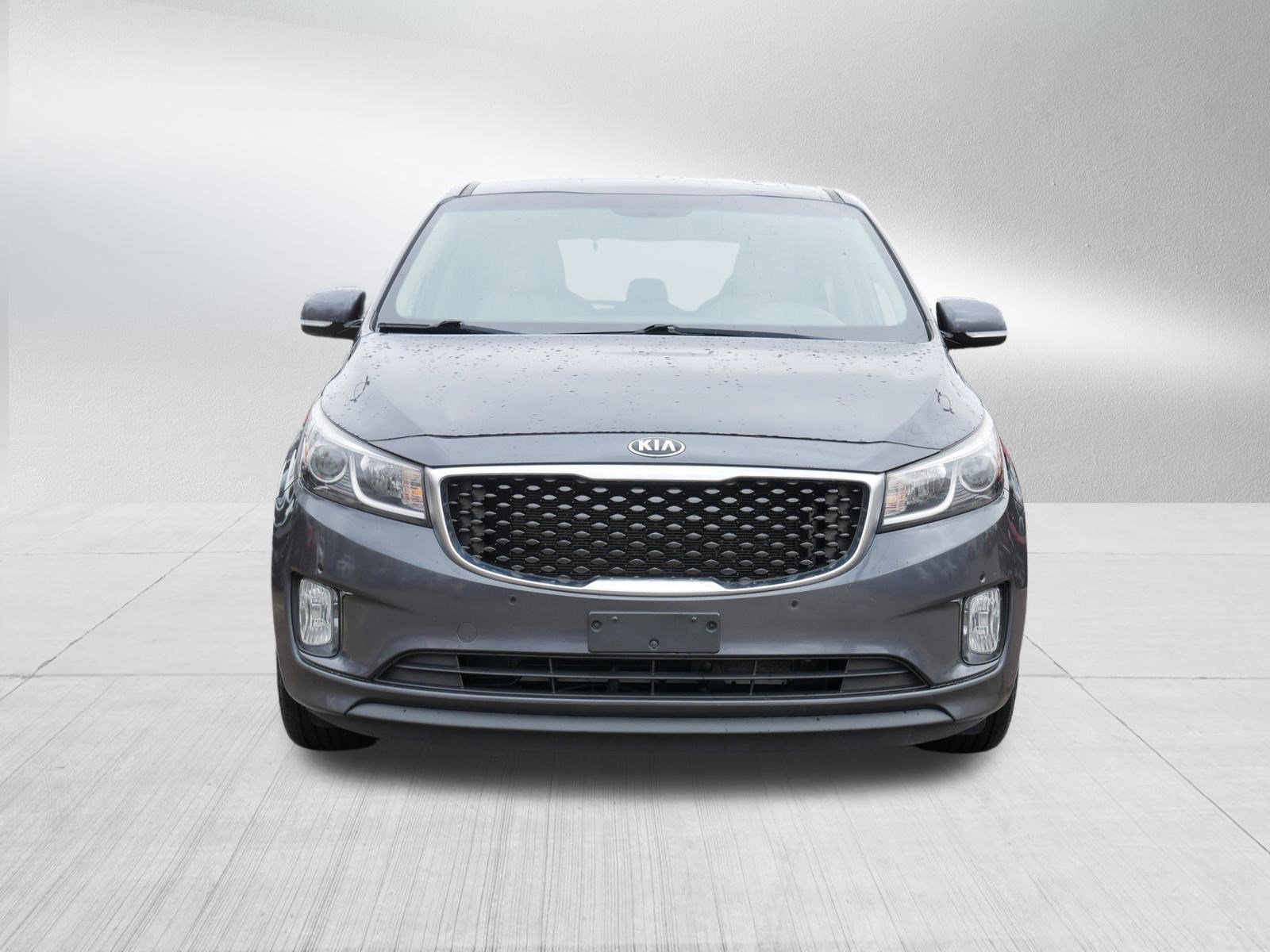 Used 2018 Kia Sedona EX with VIN KNDMC5C18J6406116 for sale in Inver Grove, Minnesota