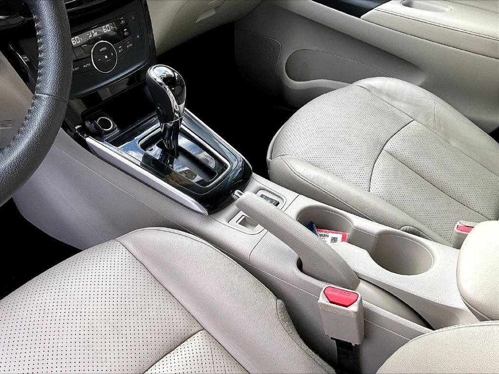Used 2017 Scarlet Ember Nissan SL image 20