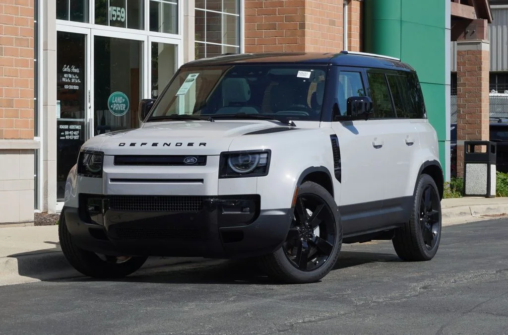 2026 Land Rover Defender 110 S P300's photo