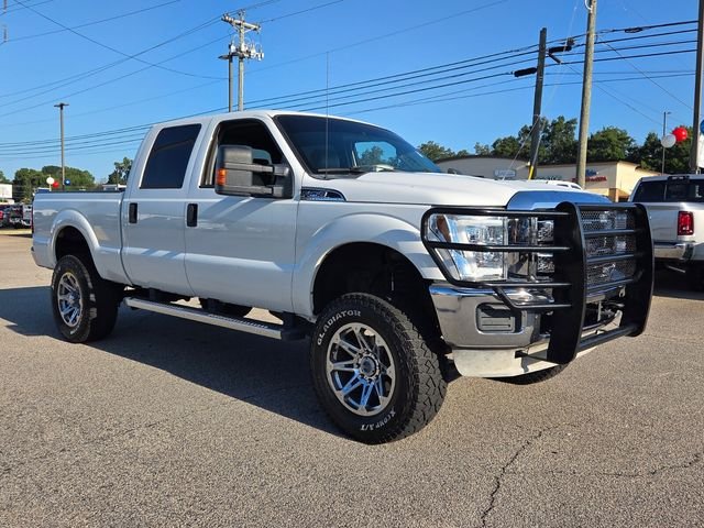 Used 2012 White Ford XLT image 1