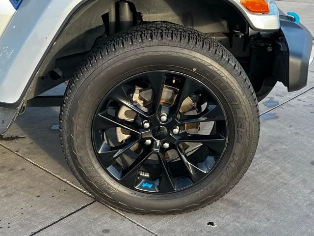 2022 Jeep Wrangler Unlimited Sahara 4xe photo 4