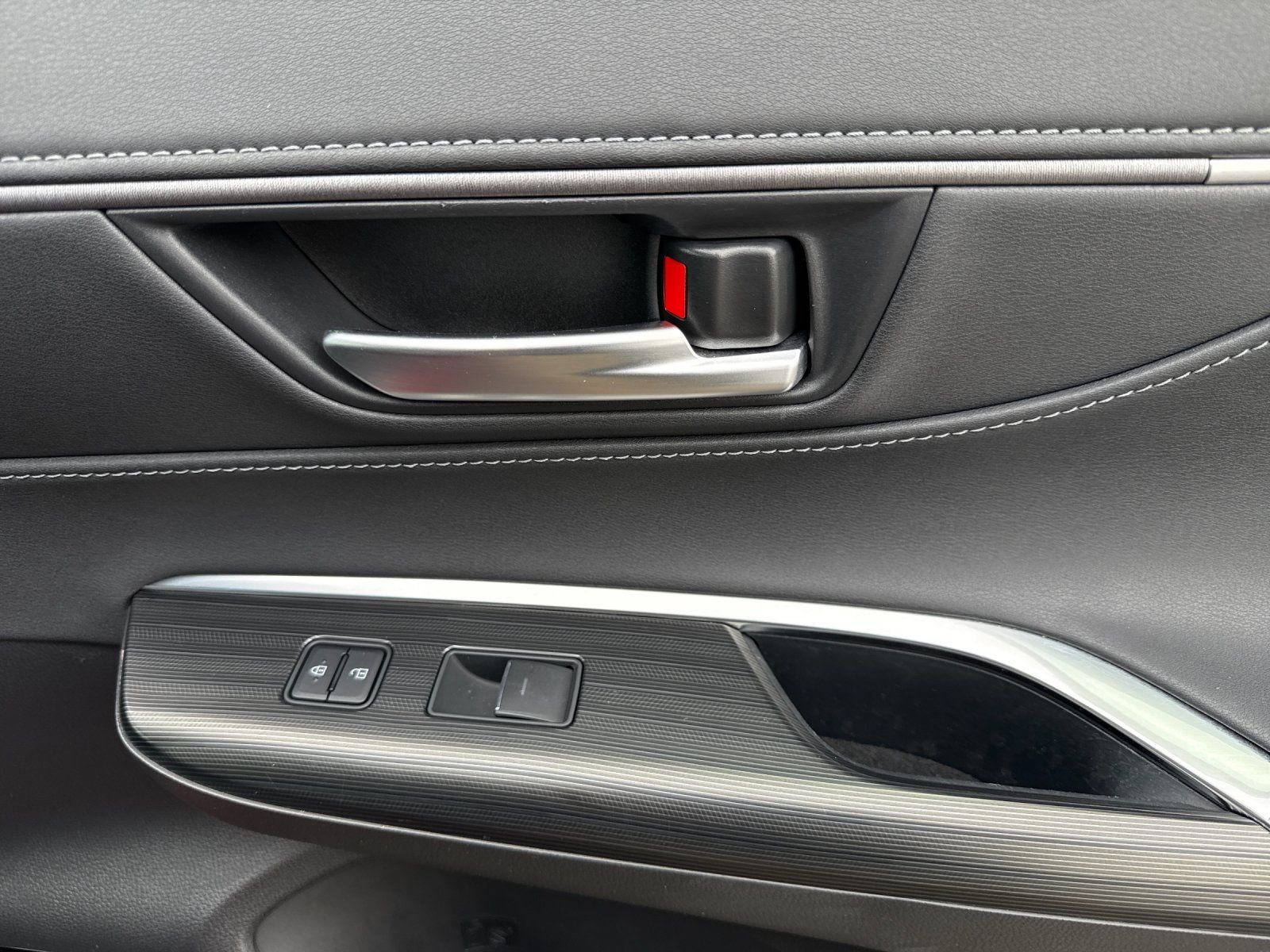 Used 2021 Red Toyota Limited image 19
