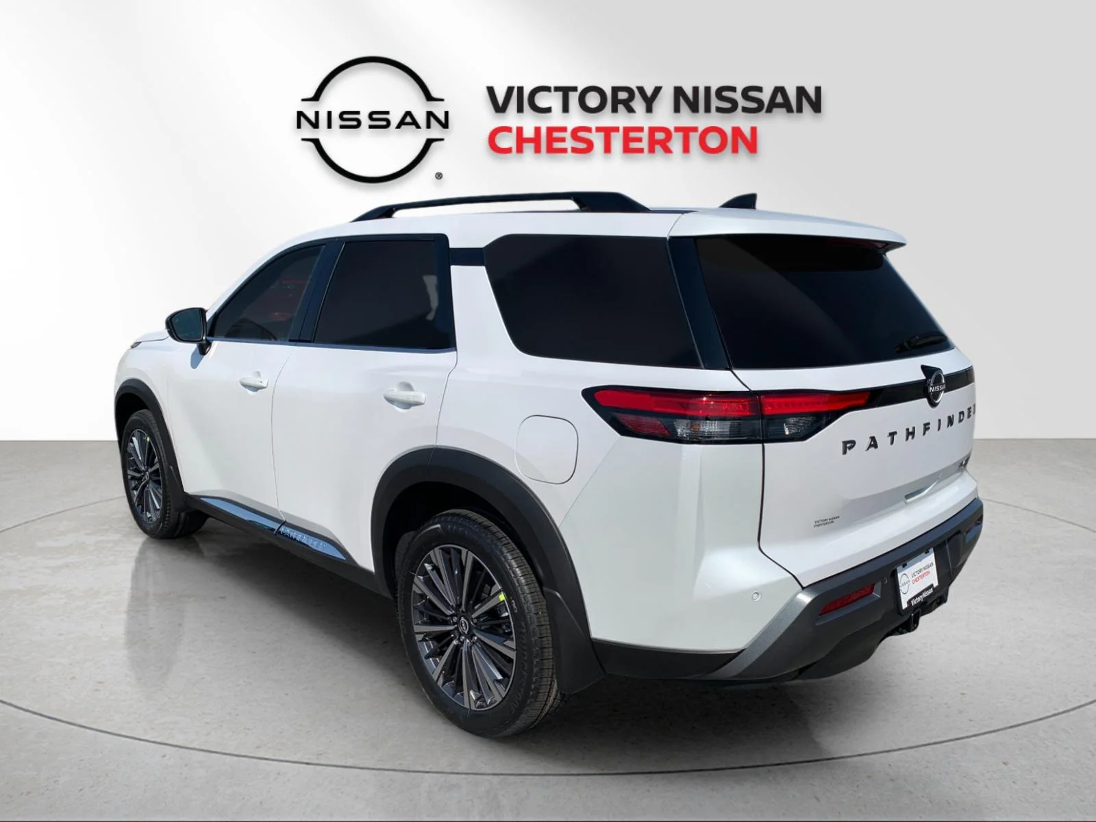 New 2026 Everest White Pearl TriCoat Nissan Platinum image 3