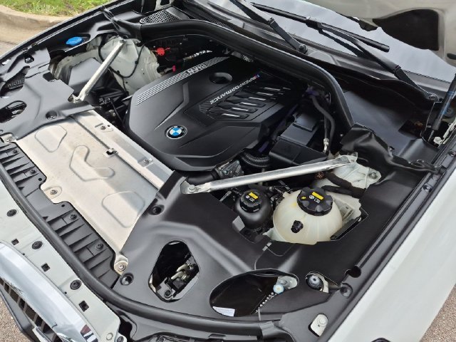Used 2022 White BMW M40i image 32