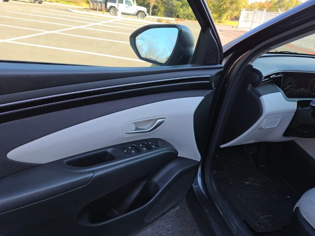 Used 2024 Gray Hyundai SEL image 17