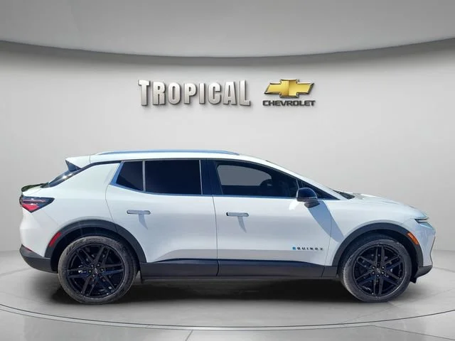 New 2026 Summit White Chevrolet LT image 6