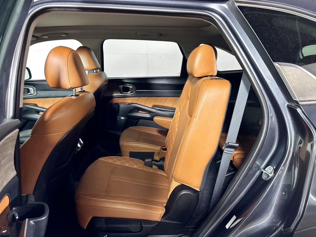 Used 2022 Grey Kia X-Line SX Prestige image 21