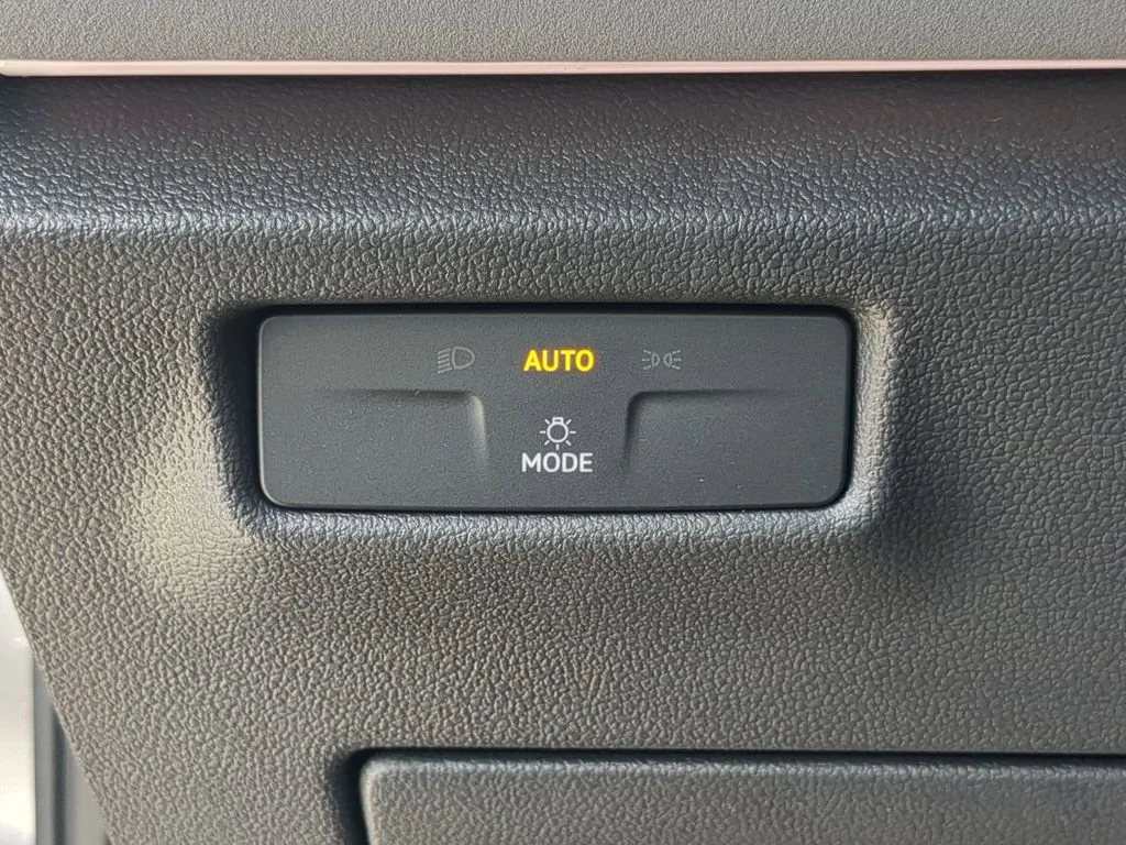 New 2026 Silver Volkswagen 2.0T SE image 27