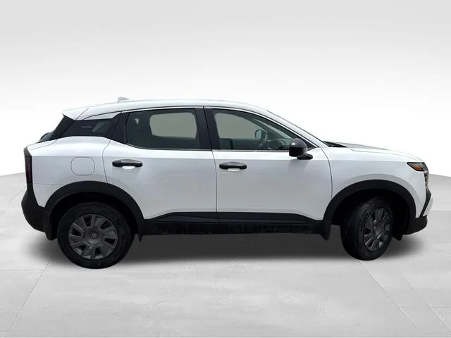 Used 2025 White Nissan S image 9