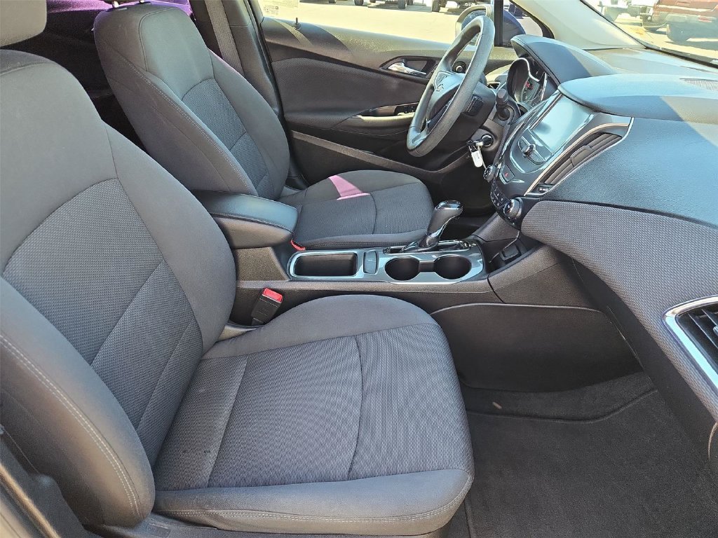 2018 Chevrolet Cruze LT - Photo 18