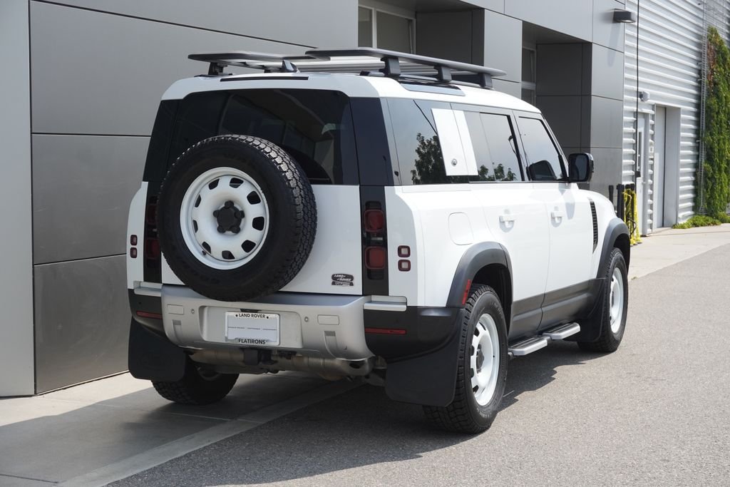Used 2023 White Land Rover S image 2