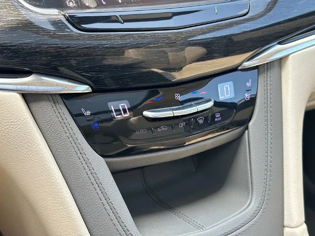 Used 2020 Black Cadillac Premium Luxury image 34
