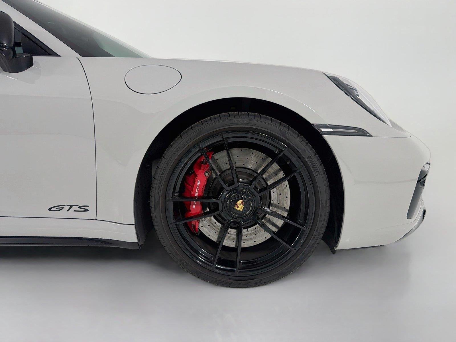 Used 2022 Chalk Porsche 4S image 31