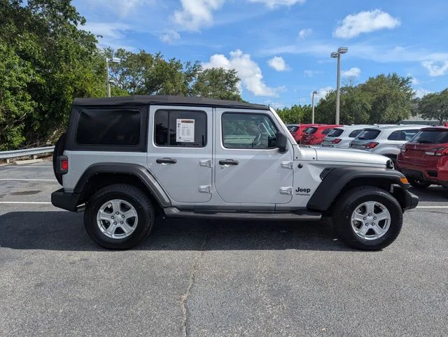 Certified Used 2022 Silver Jeep Unlimited Sport S image 5