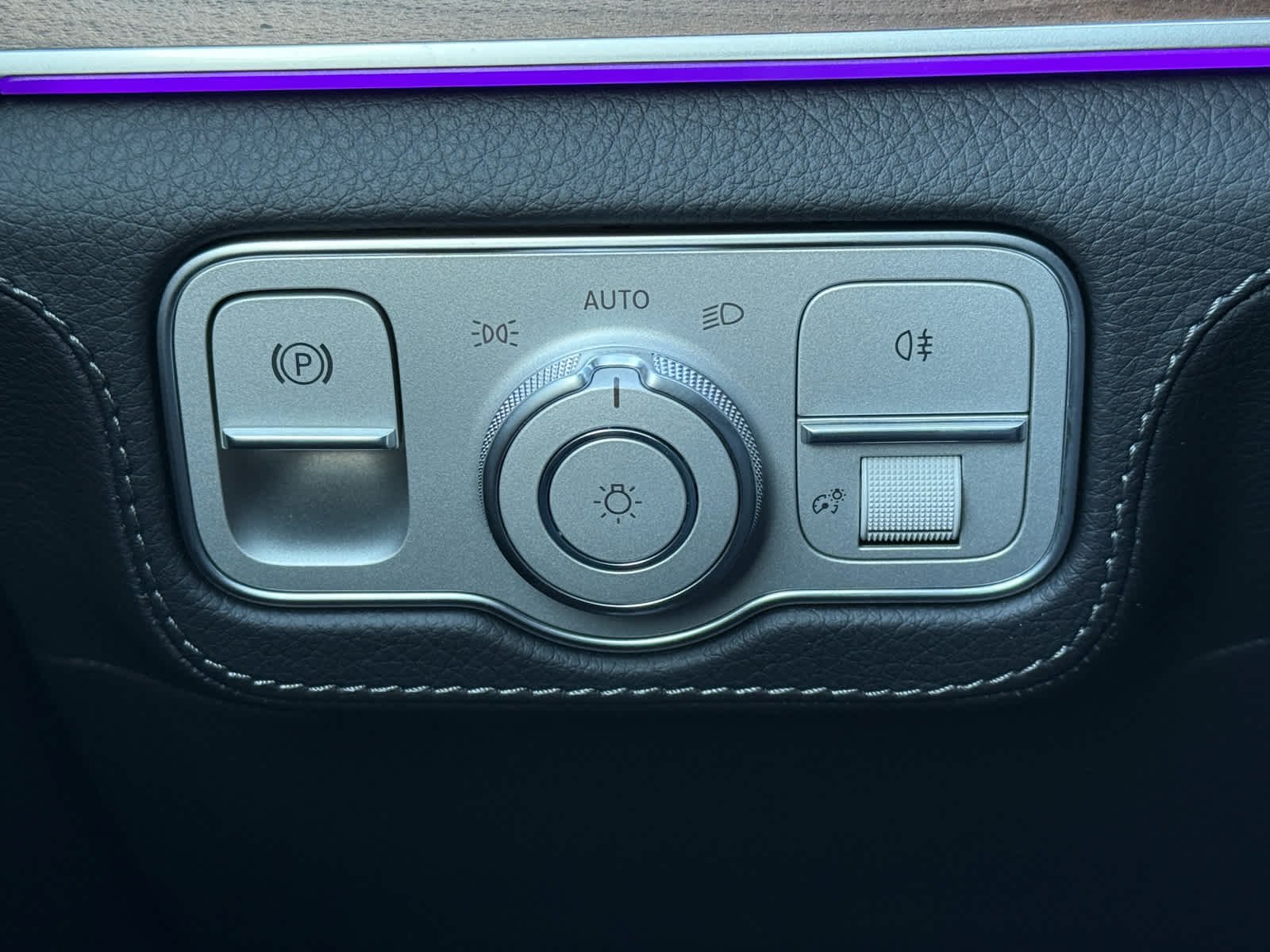 New 2026 MANUFAKTUR Alpine Grey Mercedes-Benz AMG® GLE 53 image 28