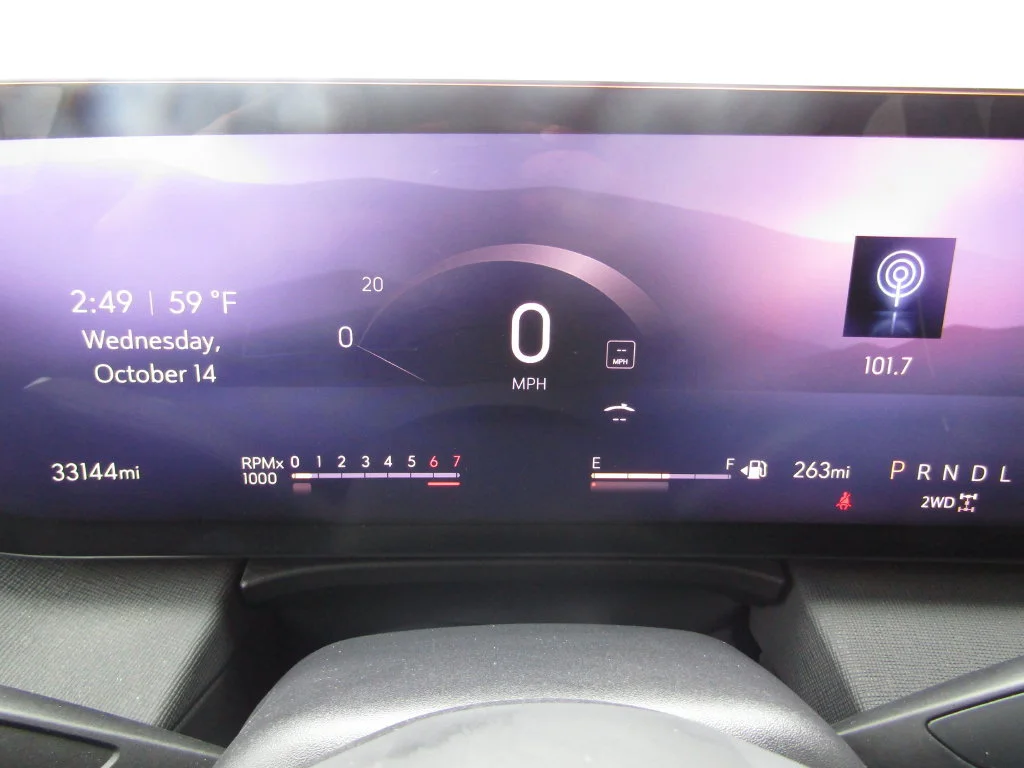 Used 2025 Moonstone Gray Metallic Buick Sport Touring image 32