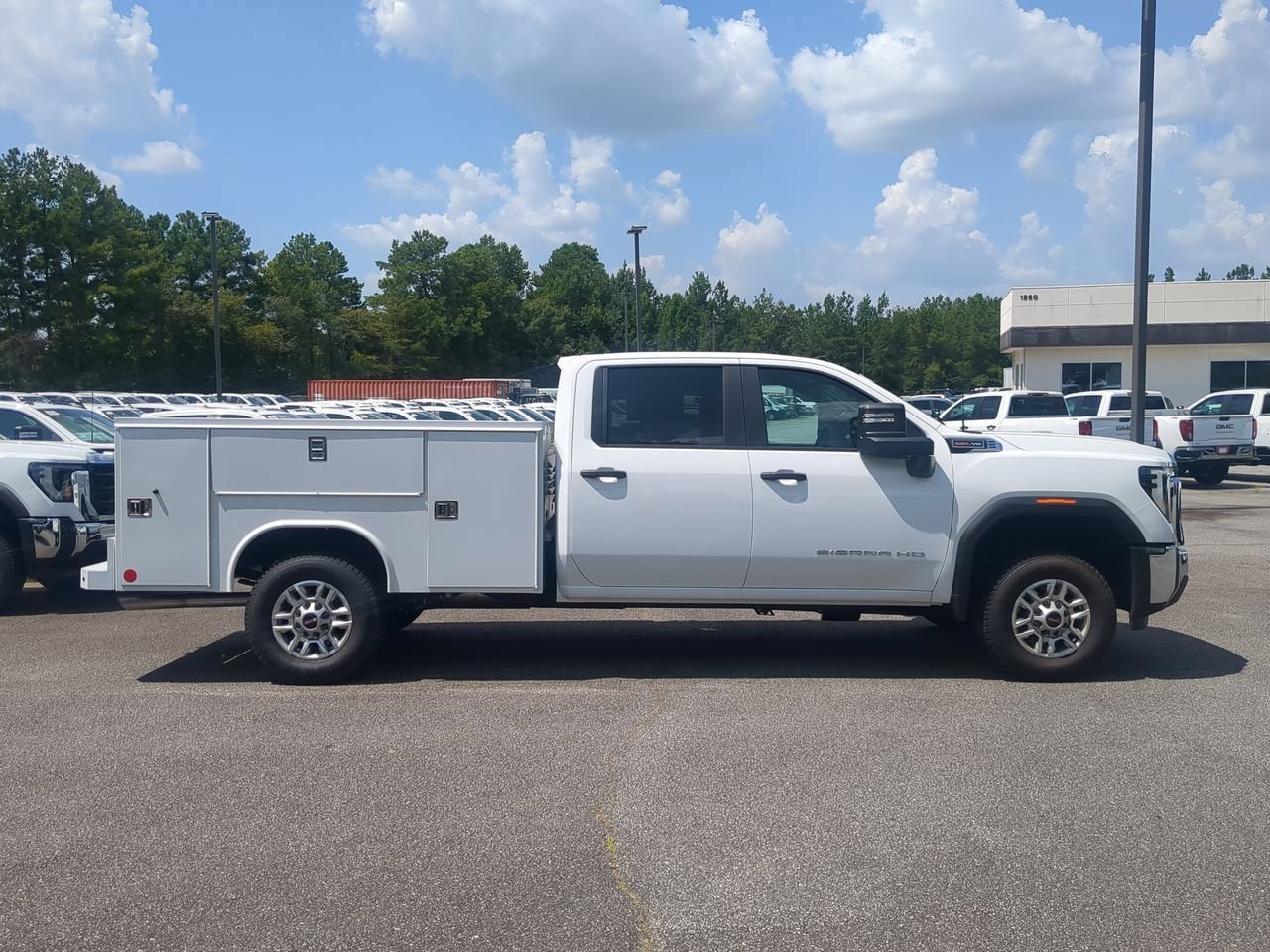New 2026 Summit White GMC Pro image 9