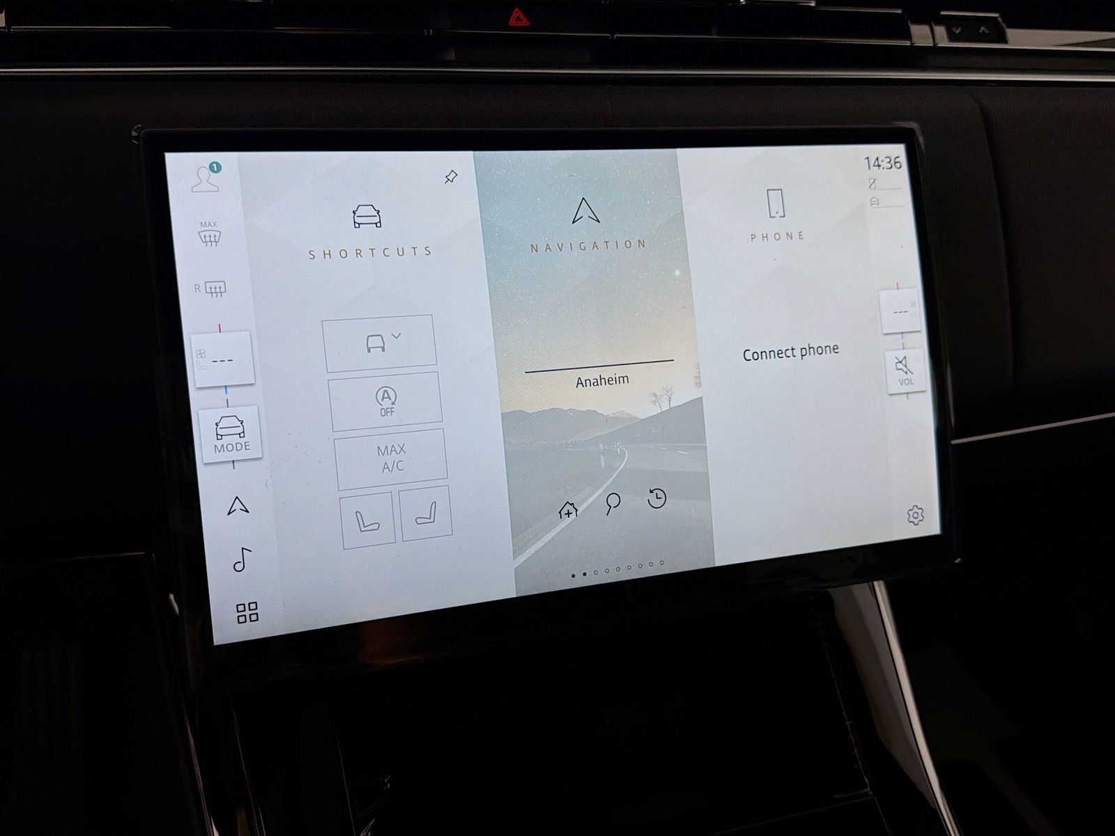 New 2026 Borasco Grey Land Rover SE image 18