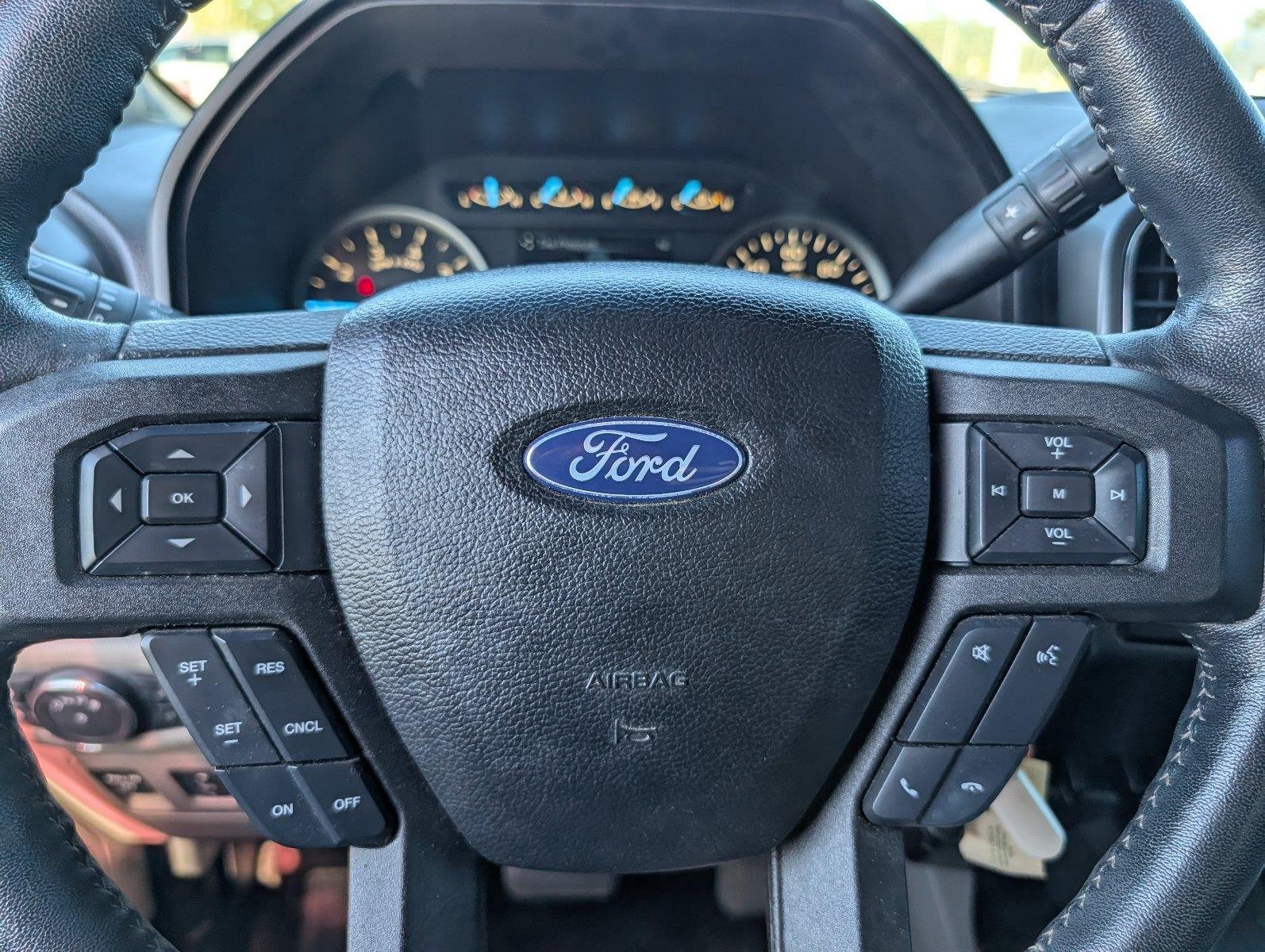 Used 2018 Ruby Red Metallic Tinted Clearcoat Ford XLT image 23
