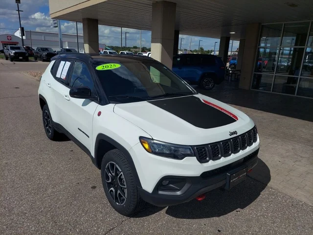 2025 Jeep Compass Trailhawk