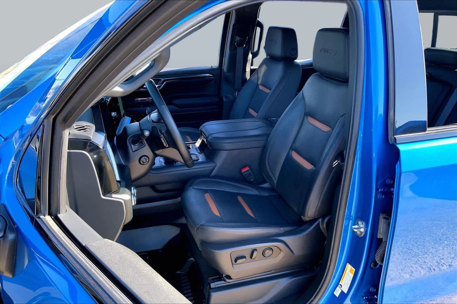 Used 2024 Dynamic Blue Metallic GMC AT4 image 7