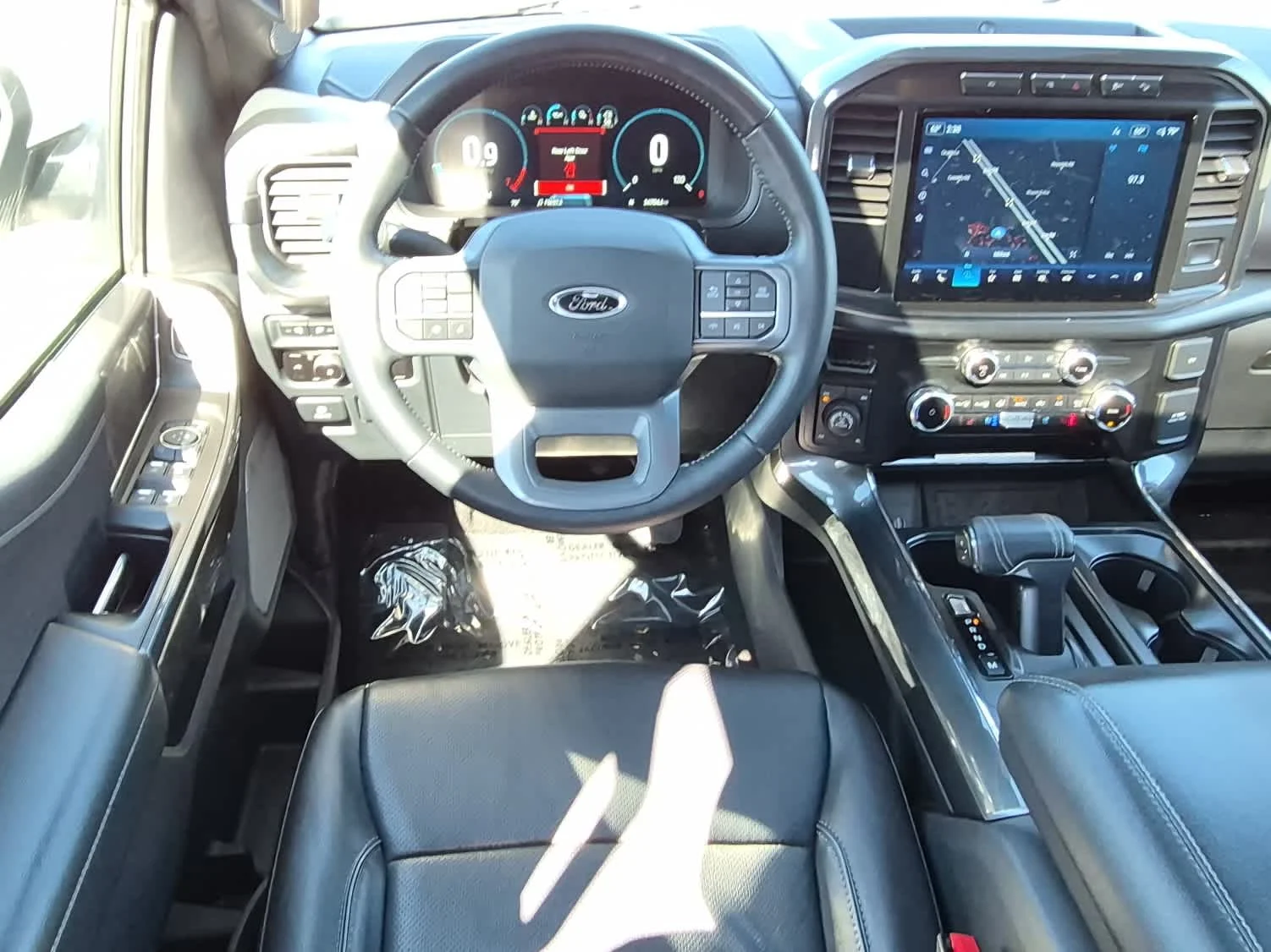 Certified Used 2023 Oxford White Ford LARIAT image 9