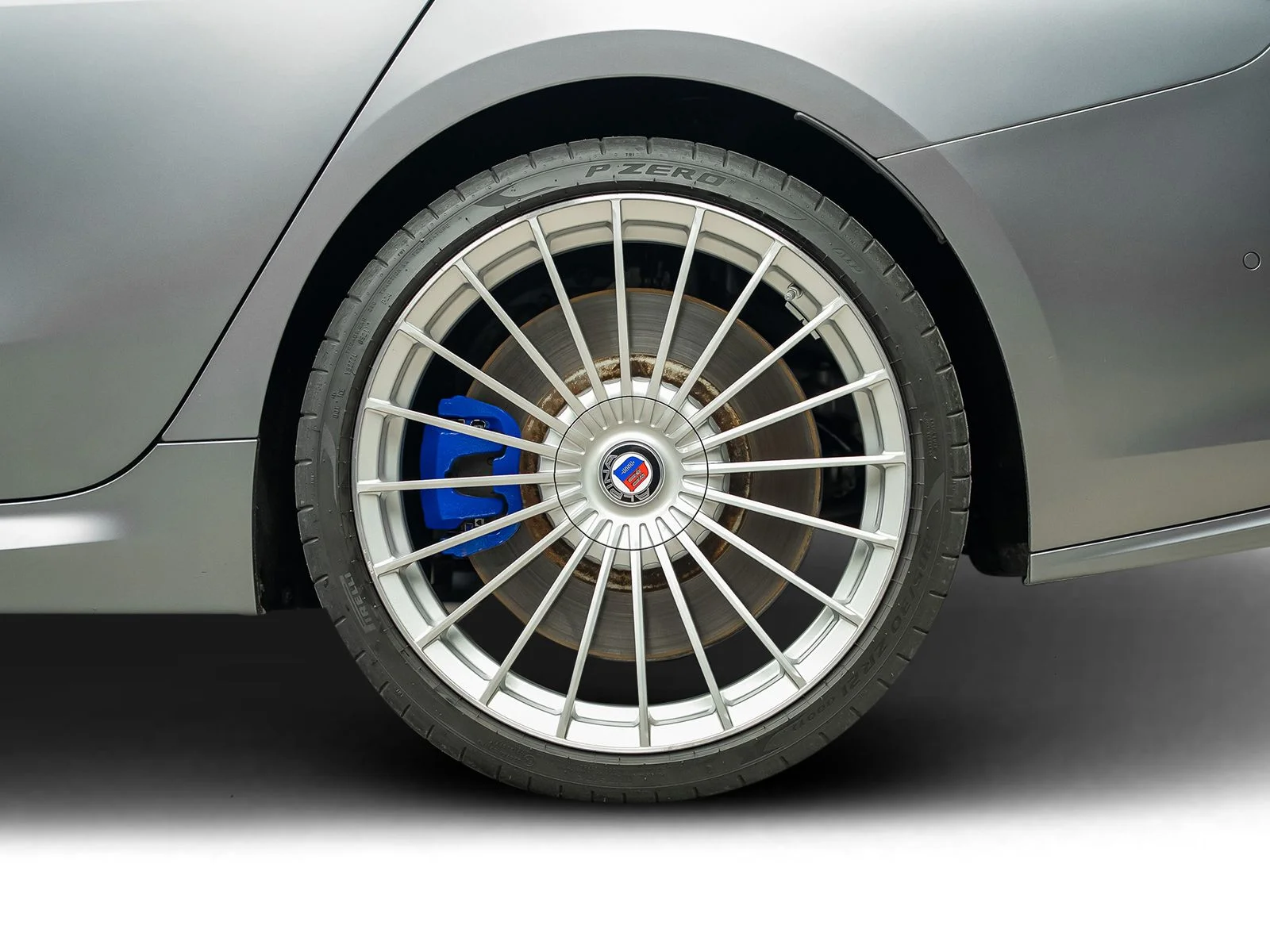 Used 2022 Blue BMW ALPINA B8 xDrive image 29