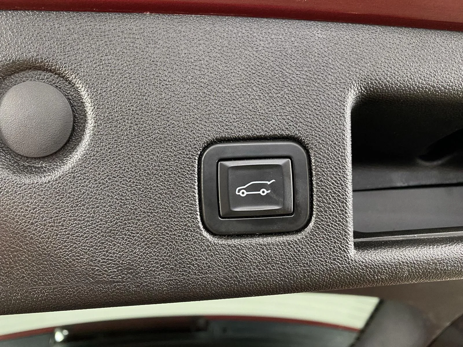 Used 2019 Cajun Red Tintcoat Chevrolet LT image 28