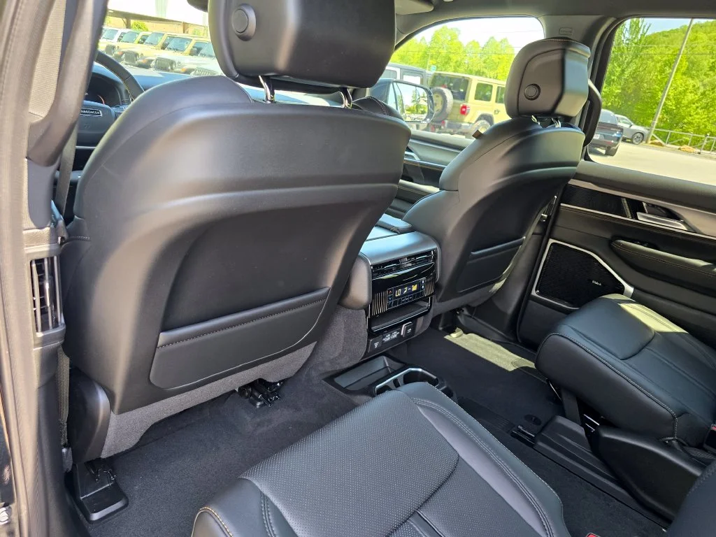 New 2026 Black Jeep  image 24