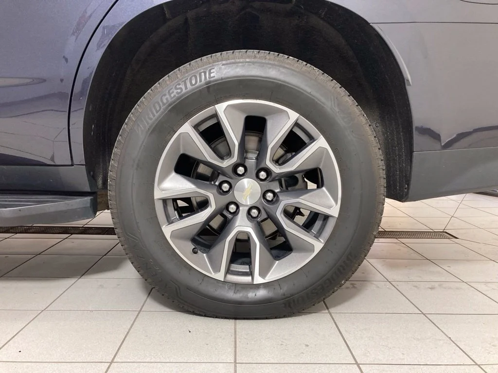 Used 2023 Gray Chevrolet LT image 27