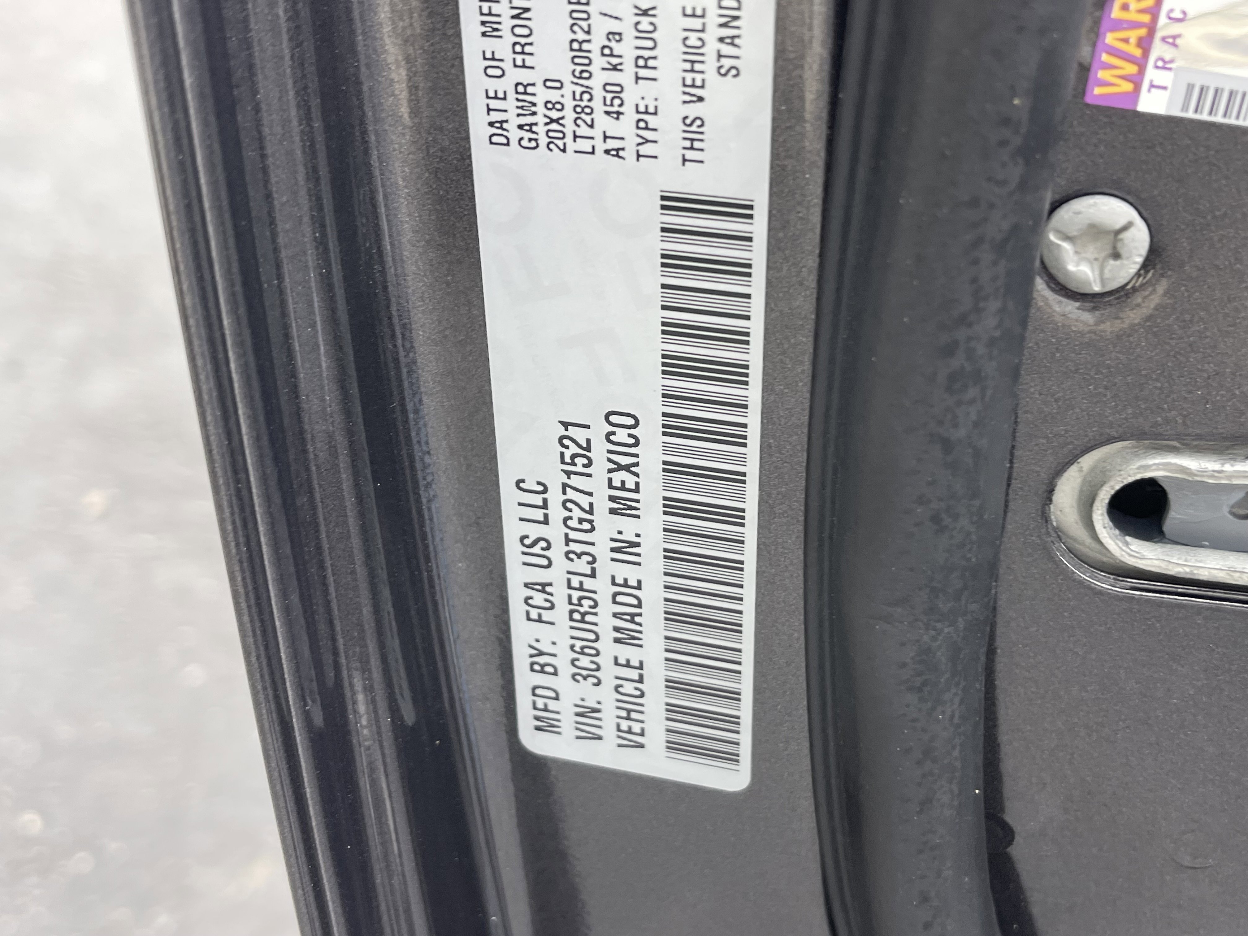 New 2026 Granite Crystal Metallic Clear-Coat Exterior Paint RAM Laramie image 41