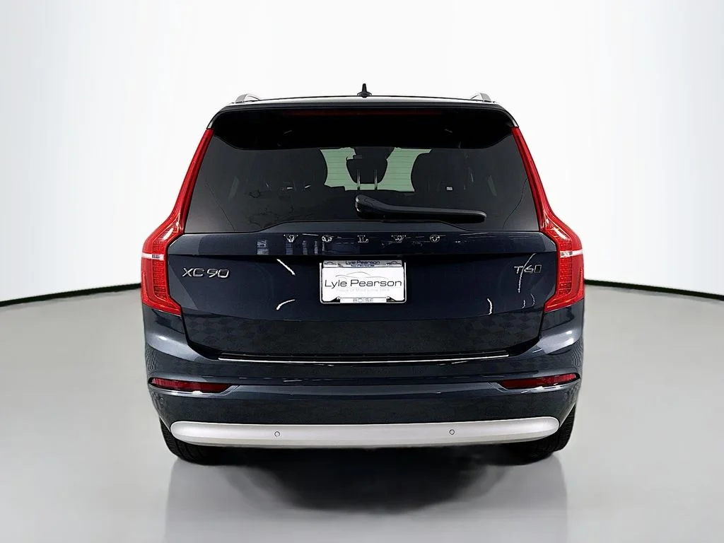 Used 2022 Gray Metallic Volvo T6 Momentum image 10