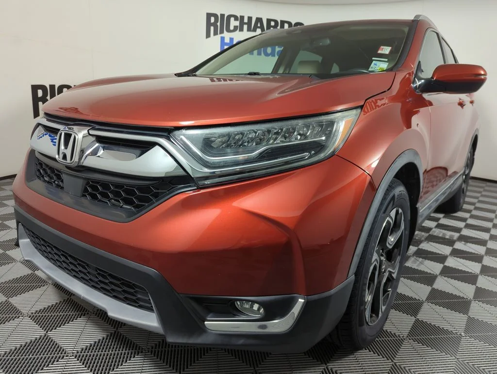 2017 Honda CR-V Touring 2WD's photo