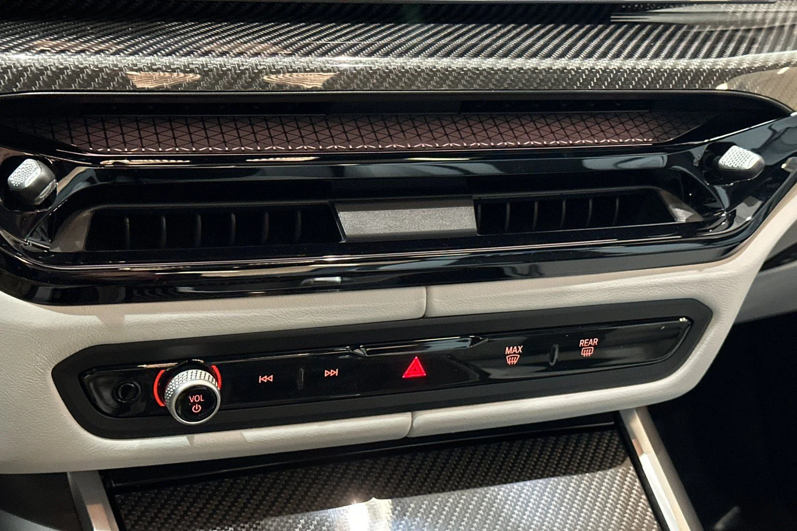 New 2026 Black Sapphire Metallic BMW Base image 16