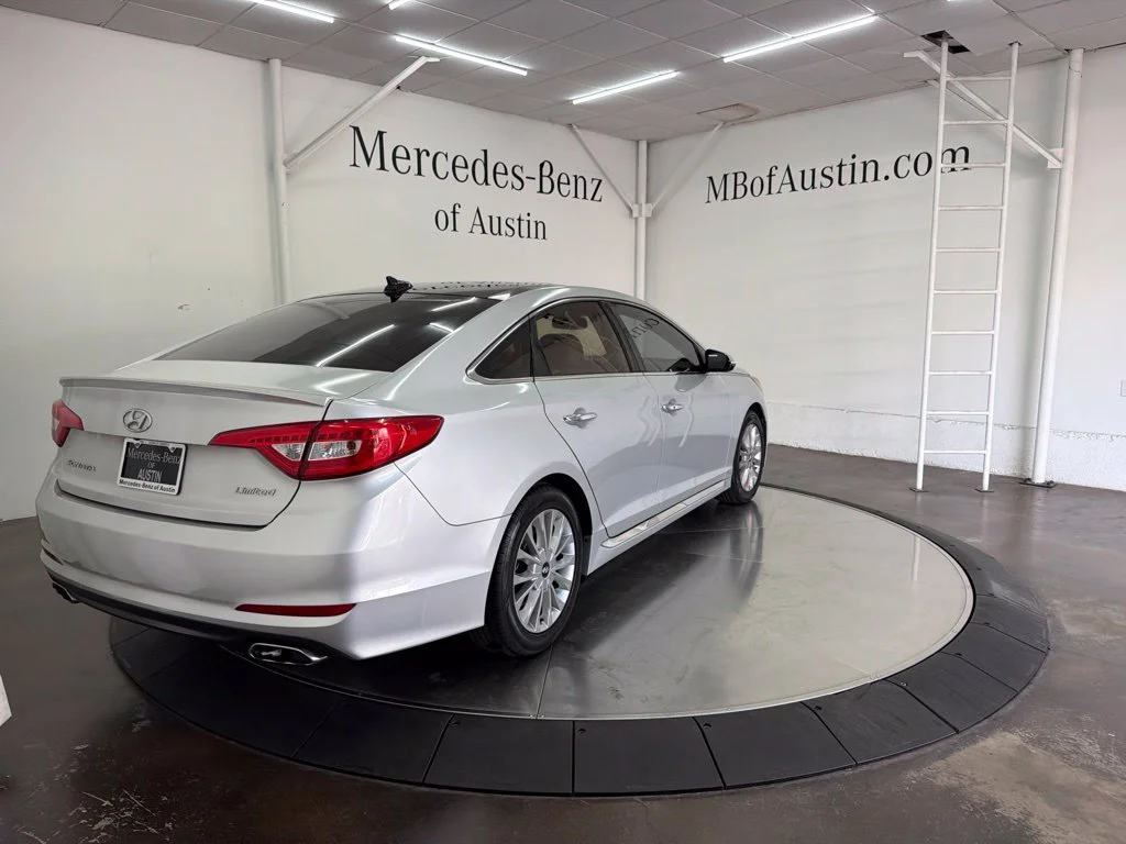 Used 2015 Silver Hyundai Limited image 7