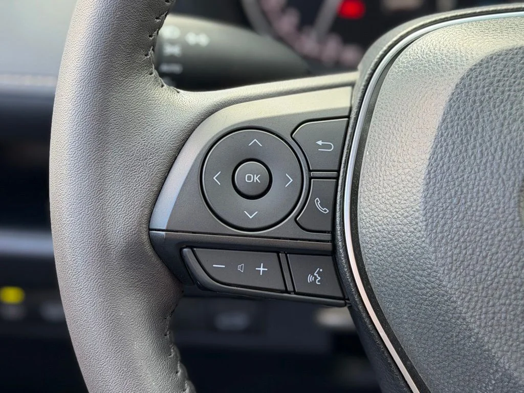 Used 2025 Red Toyota XLE image 8