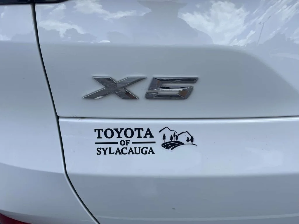 Used 2025 White BMW xDrive50e image 8