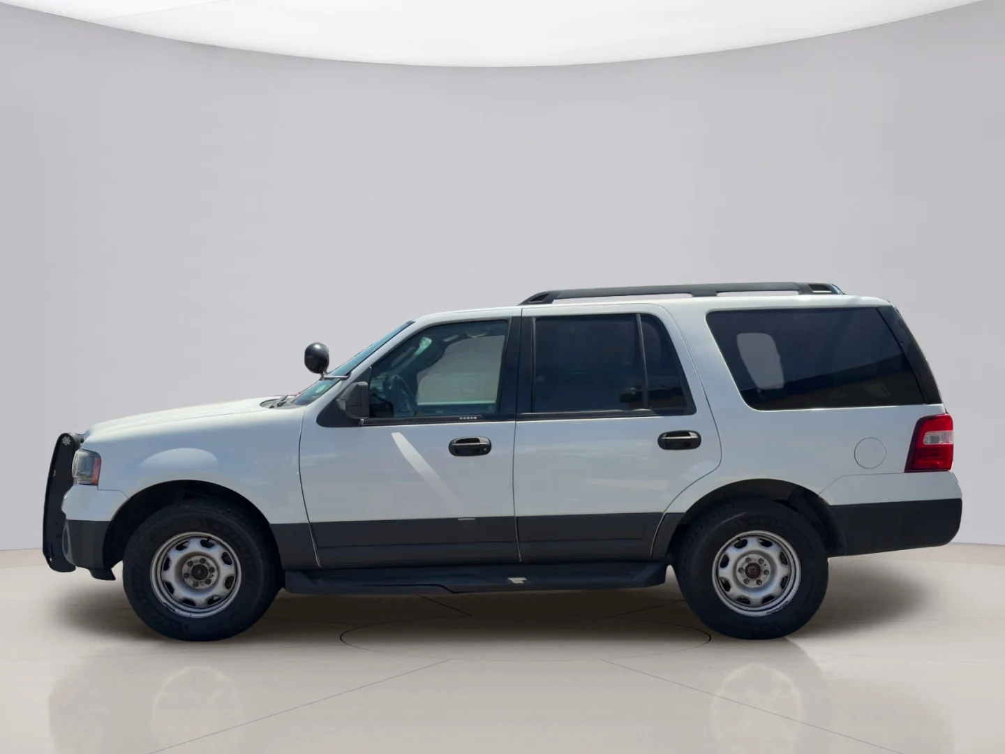 Used 2015 White Ford XL image 3