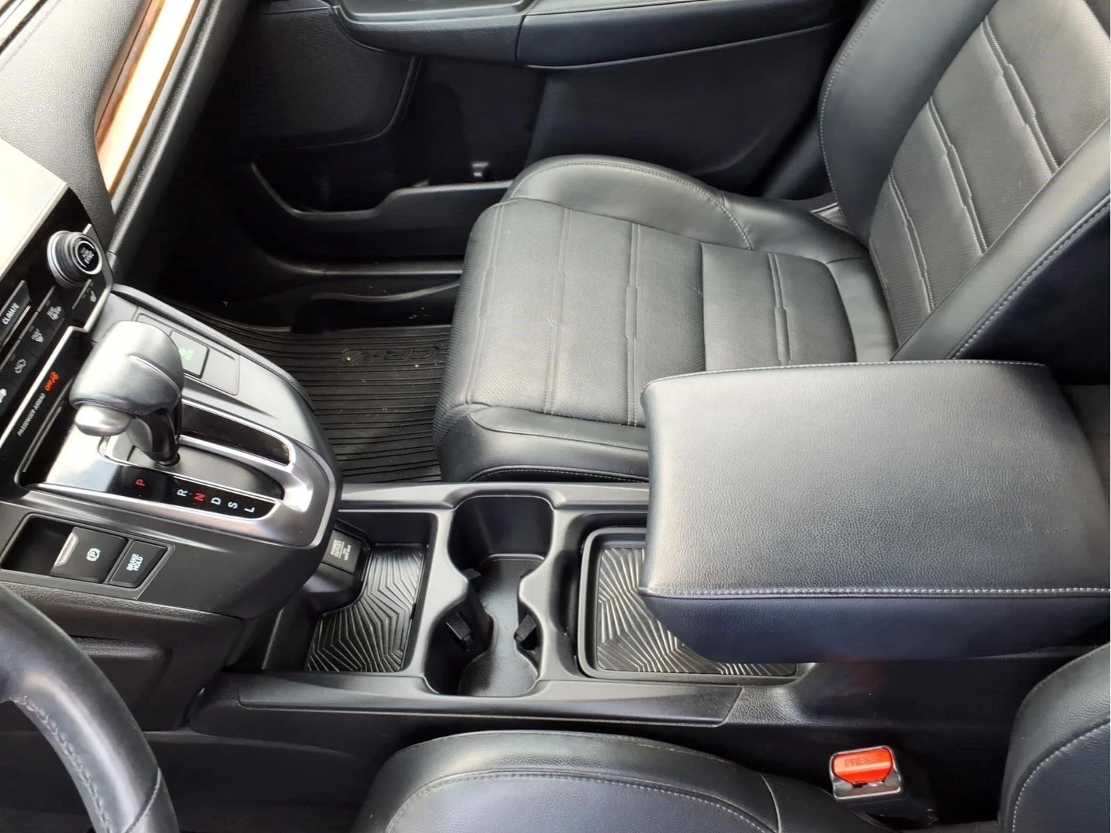 Used 2019 Lunar Silver Metallic Honda SUV image 24