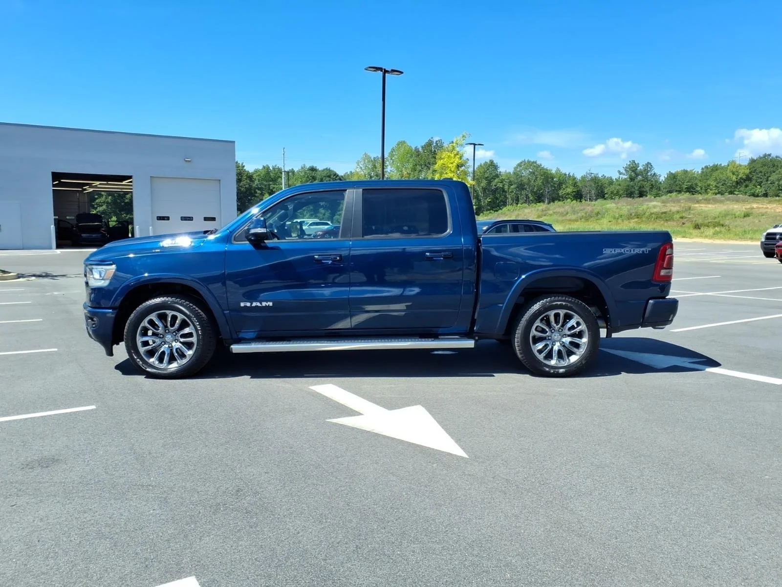 Used 2021 Patriot Blue Pearlcoat Ram Laramie image 3