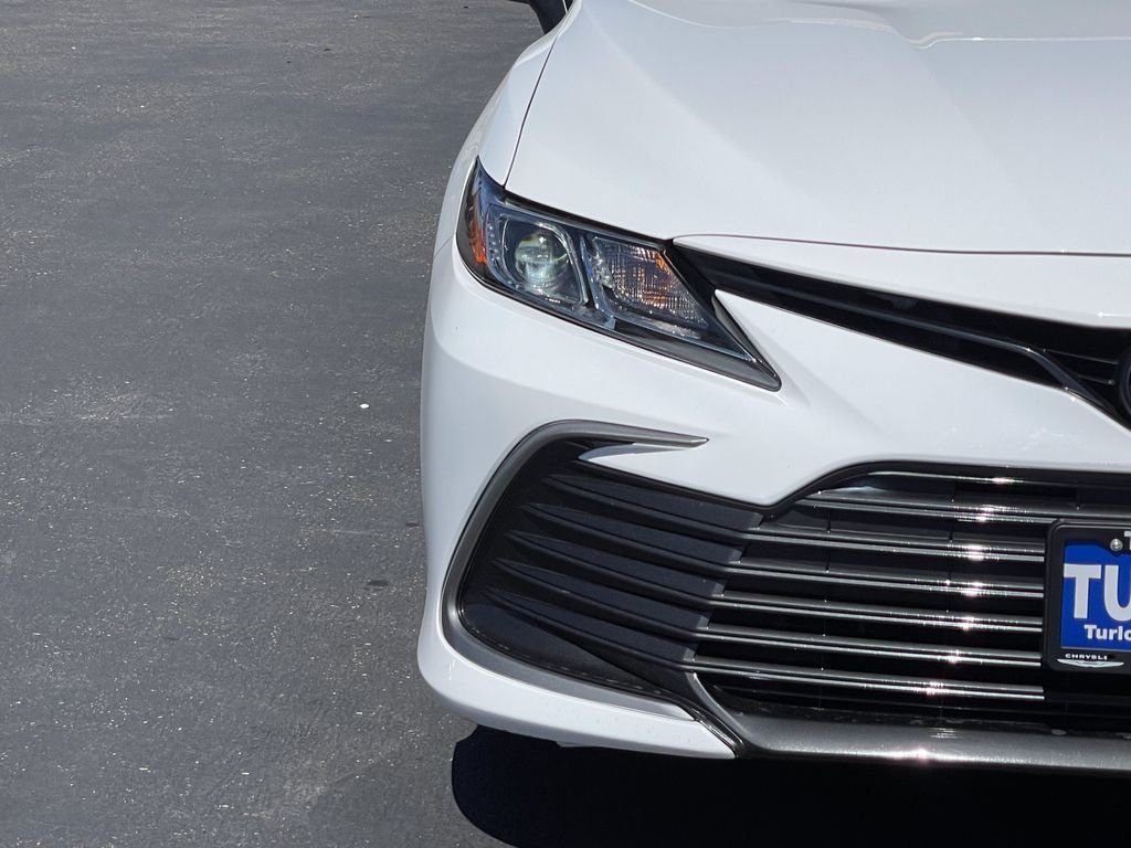Used 2024 White Toyota LE image 3
