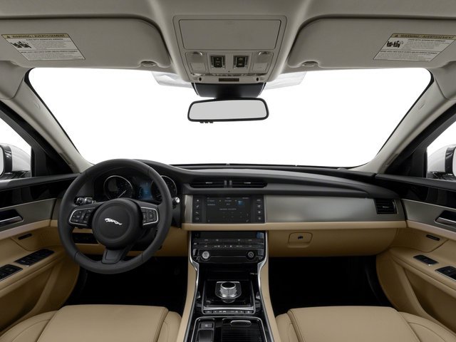 Used 2018 White Jaguar 35t Portfolio Ltd Edition image 8