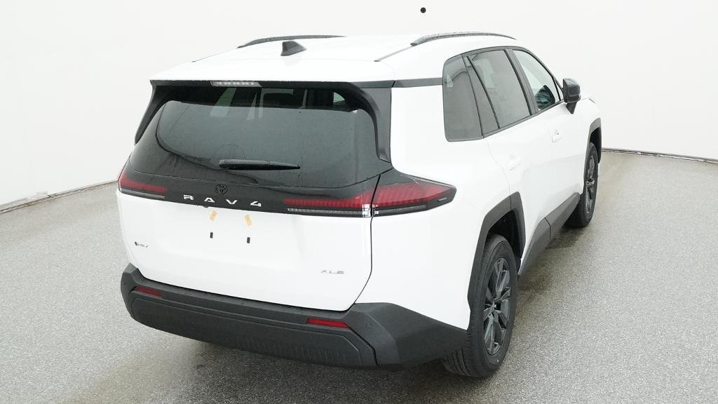 New 2026 Ice Cap Toyota XLE Premium image 22