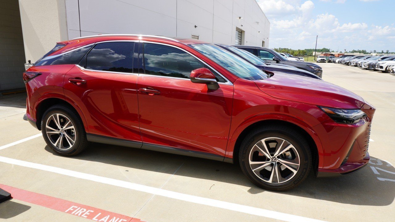 Used 2023 MATADOR RED MICA Lexus RX 350 Premium image 4