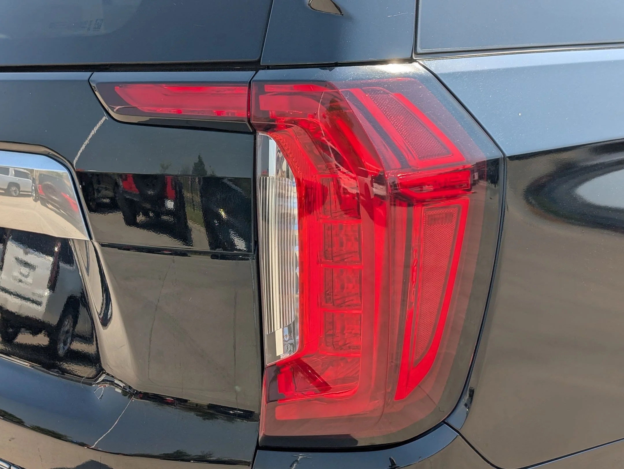 Used 2021 Onyx Black GMC Denali image 11