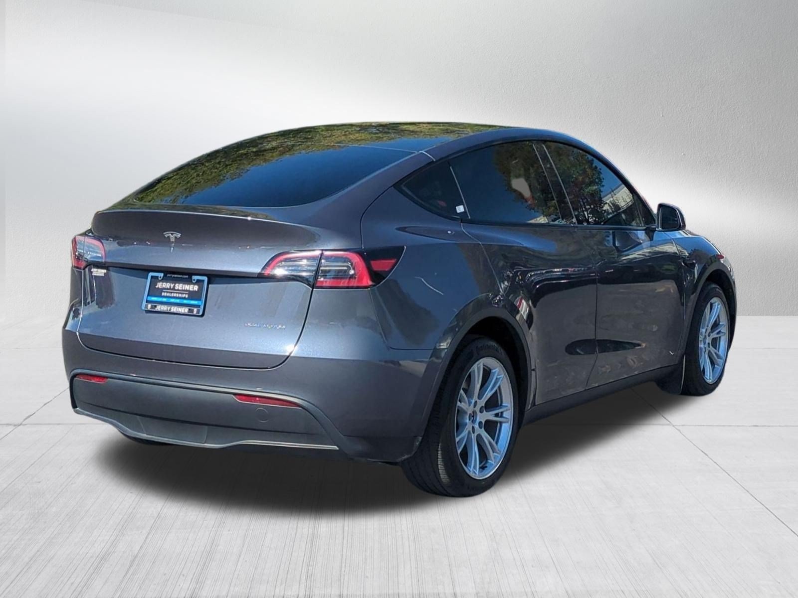 Certified Used 2023 Gray Tesla Long Range image 5